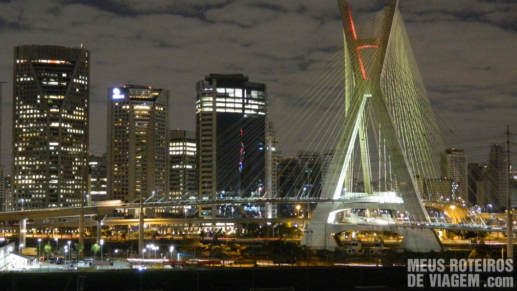 Ponte estaiada vista do Hotel Novotel São Paulo Morumbi