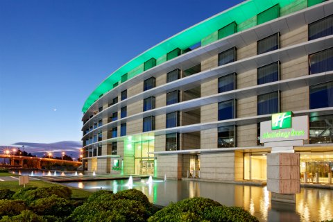 Holiday Inn Santiago Airport (fonte: orbitz.com)