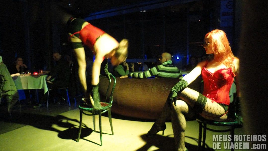 Show de dança durante o jantar