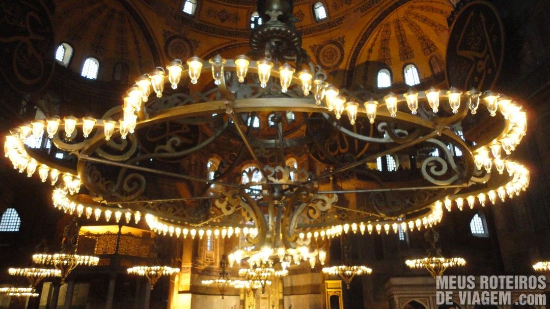 Luminária da Basílica de Santa Sofia - Istambul, Turquia