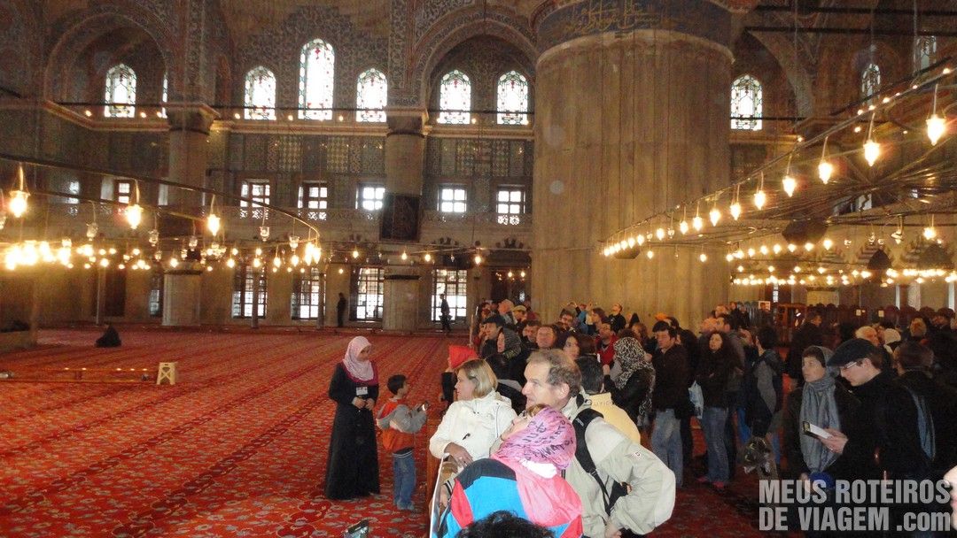 Interior da Mesquita Azul / Mesquita de Sultanahmet - Istambul, Turquia