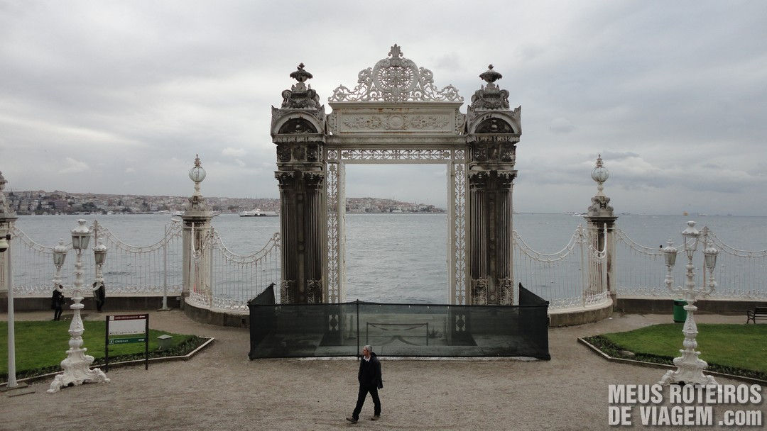 Portão do Palácio Dolmabahce - Istambul, Turquia