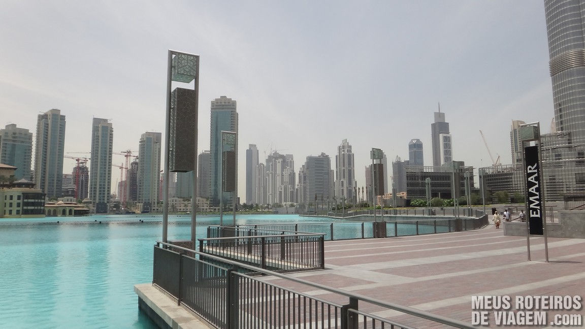 Área externa do Dubai Mall, junto ao Burj Khfalifa