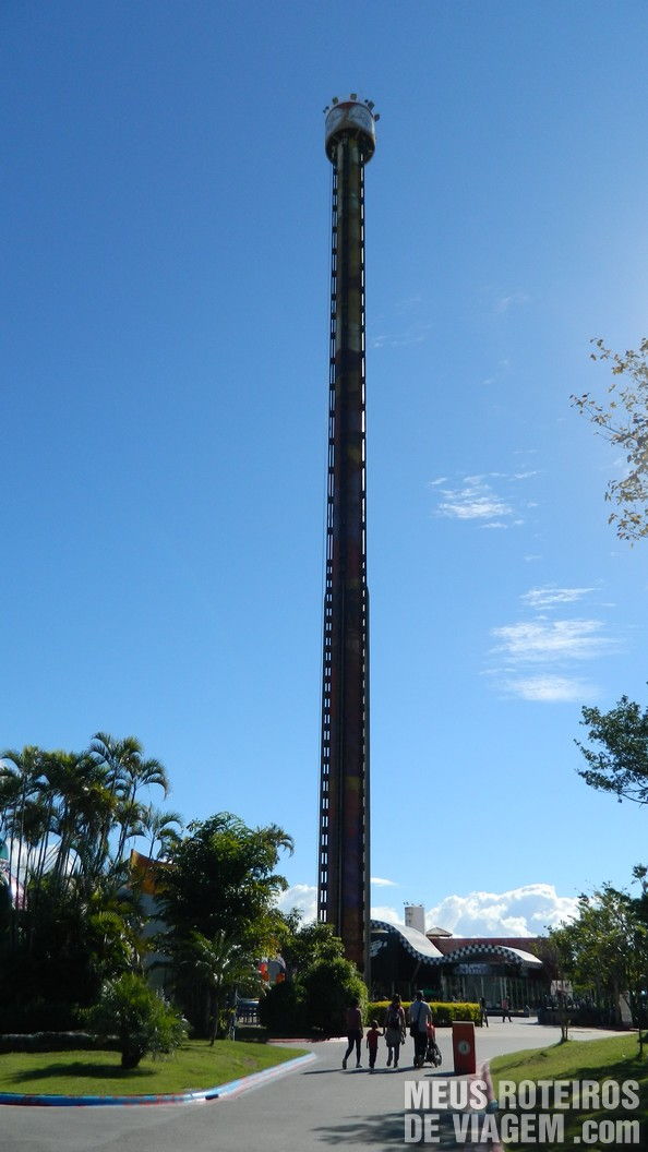 Elevador Big Tower - Parque Beto Carrero World Penha/SC