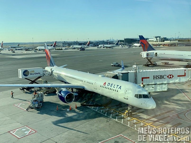 Avião da Delta Airlines no Aeroporto JFK