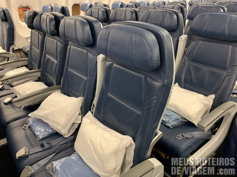 Assentos da classe econômica da Delta Airlines